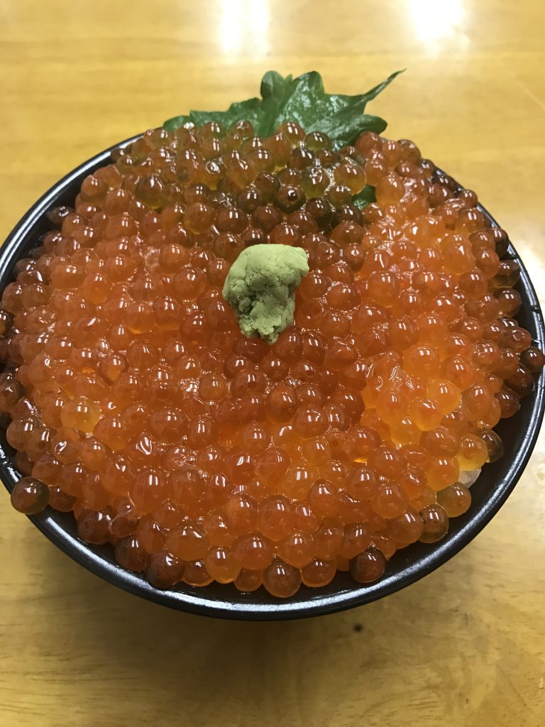 02【小樽】三角市場で海鮮丼を食べる