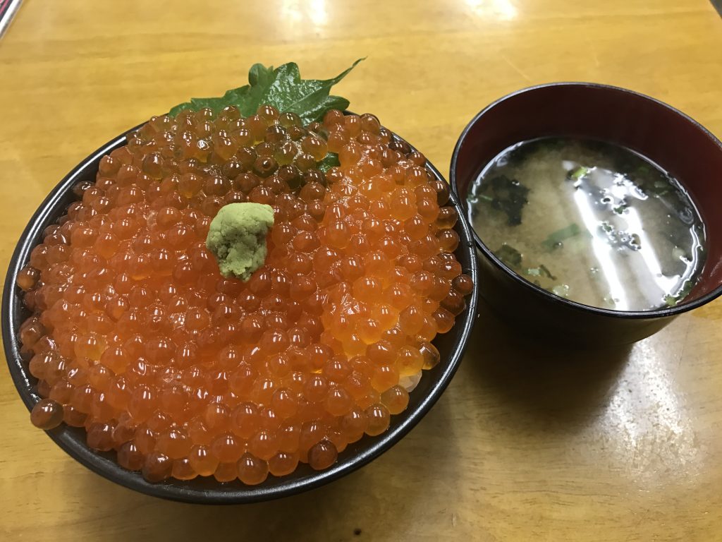 02【小樽】三角市場で海鮮丼を食べる