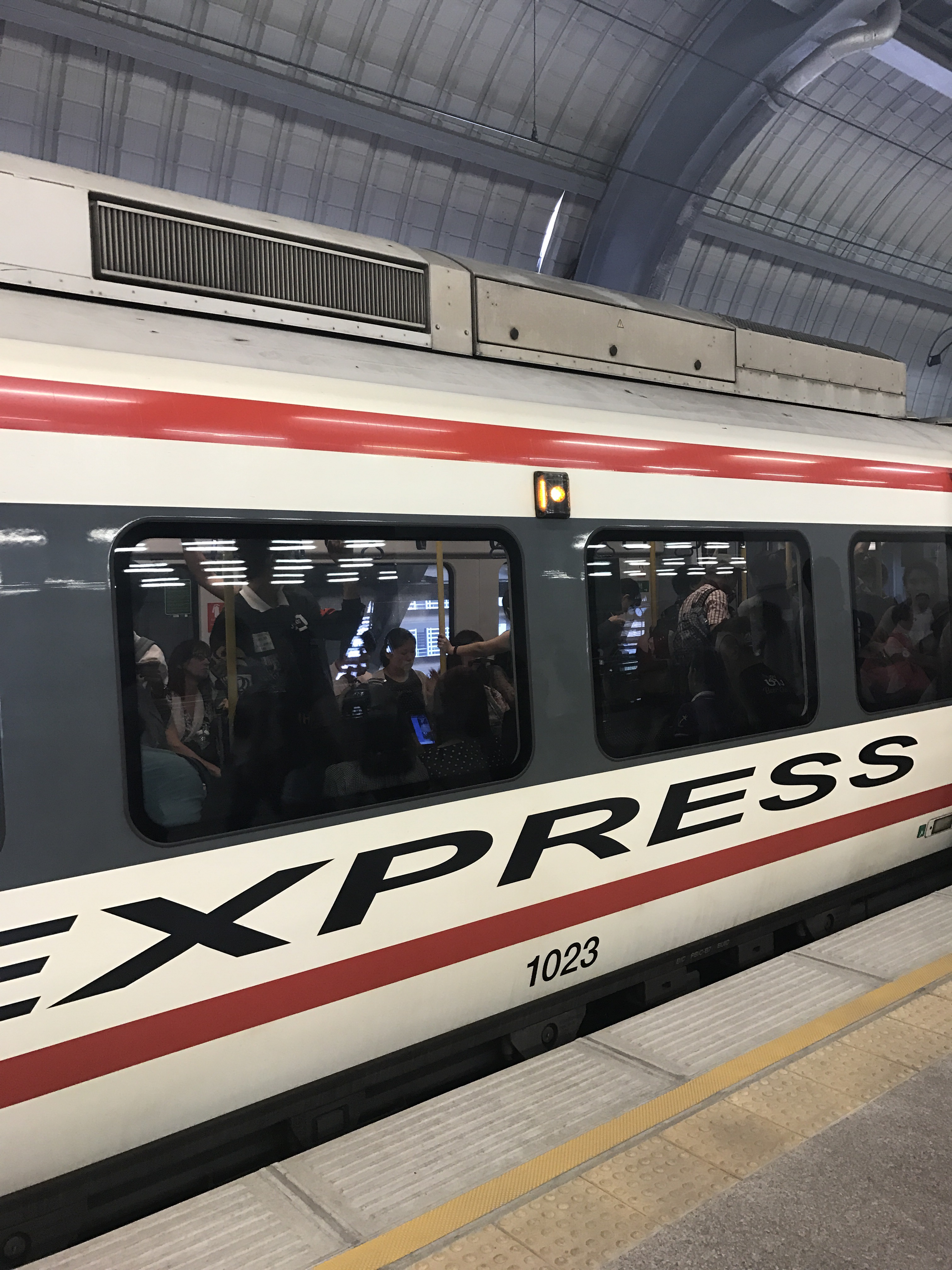 タイ旅行 Ep03 スワンナプーム空港からアソーク駅の行き方