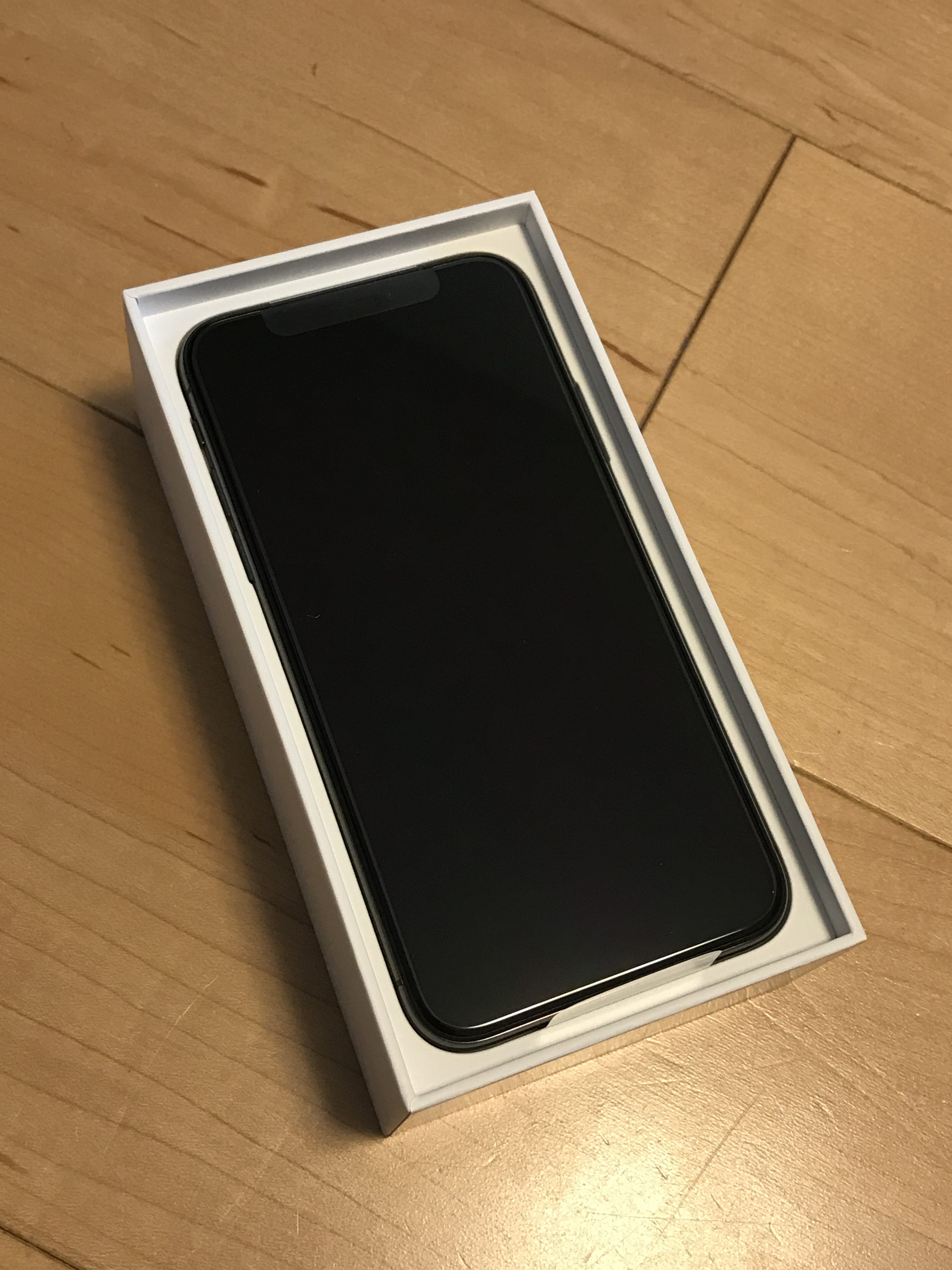 【iPhone X】SIMカードの入れ方 入れ替え方法【向きは？】