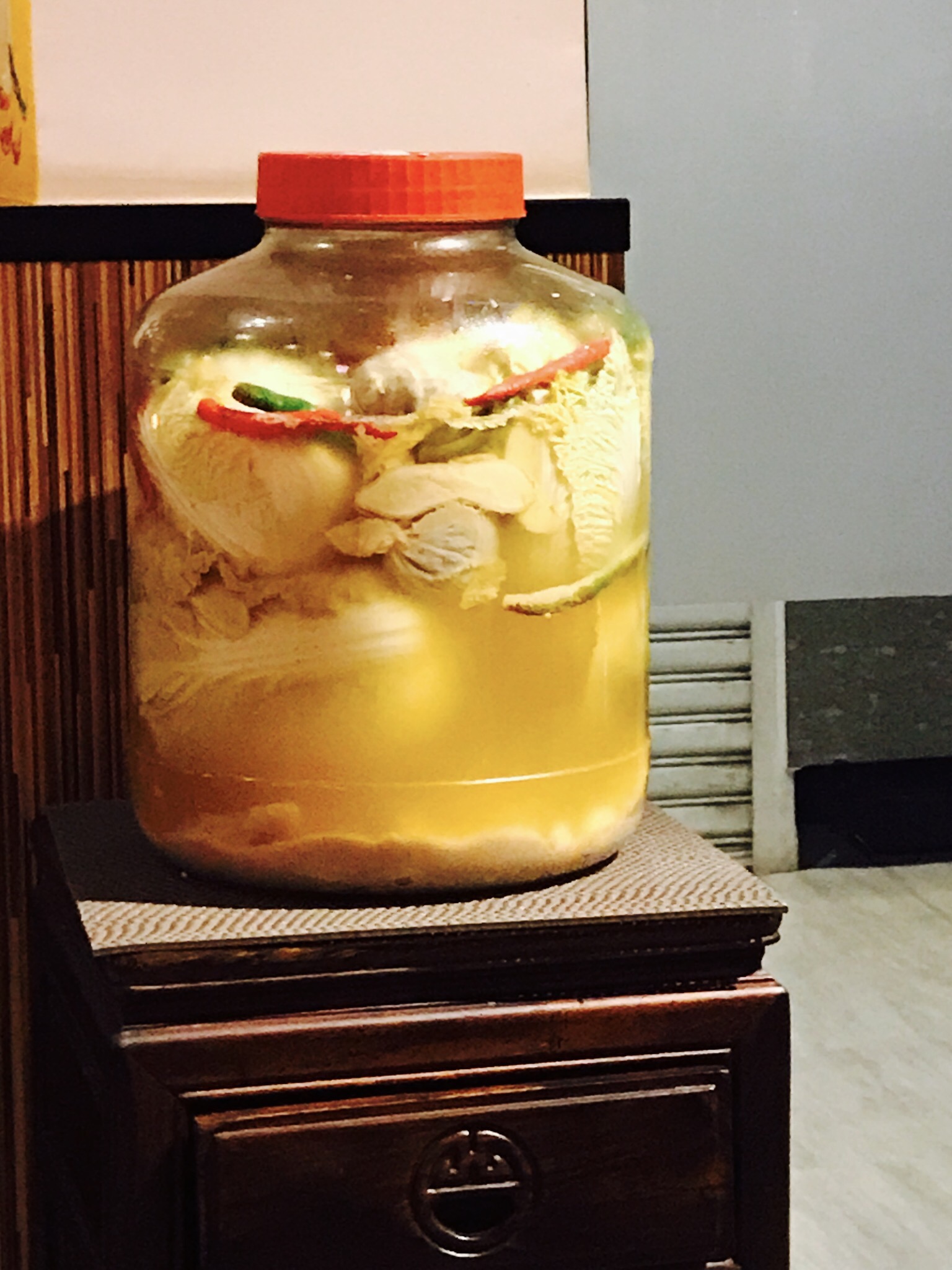 【台北】酸っぱい白菜鍋を食べる【酸菜白肉火鍋】