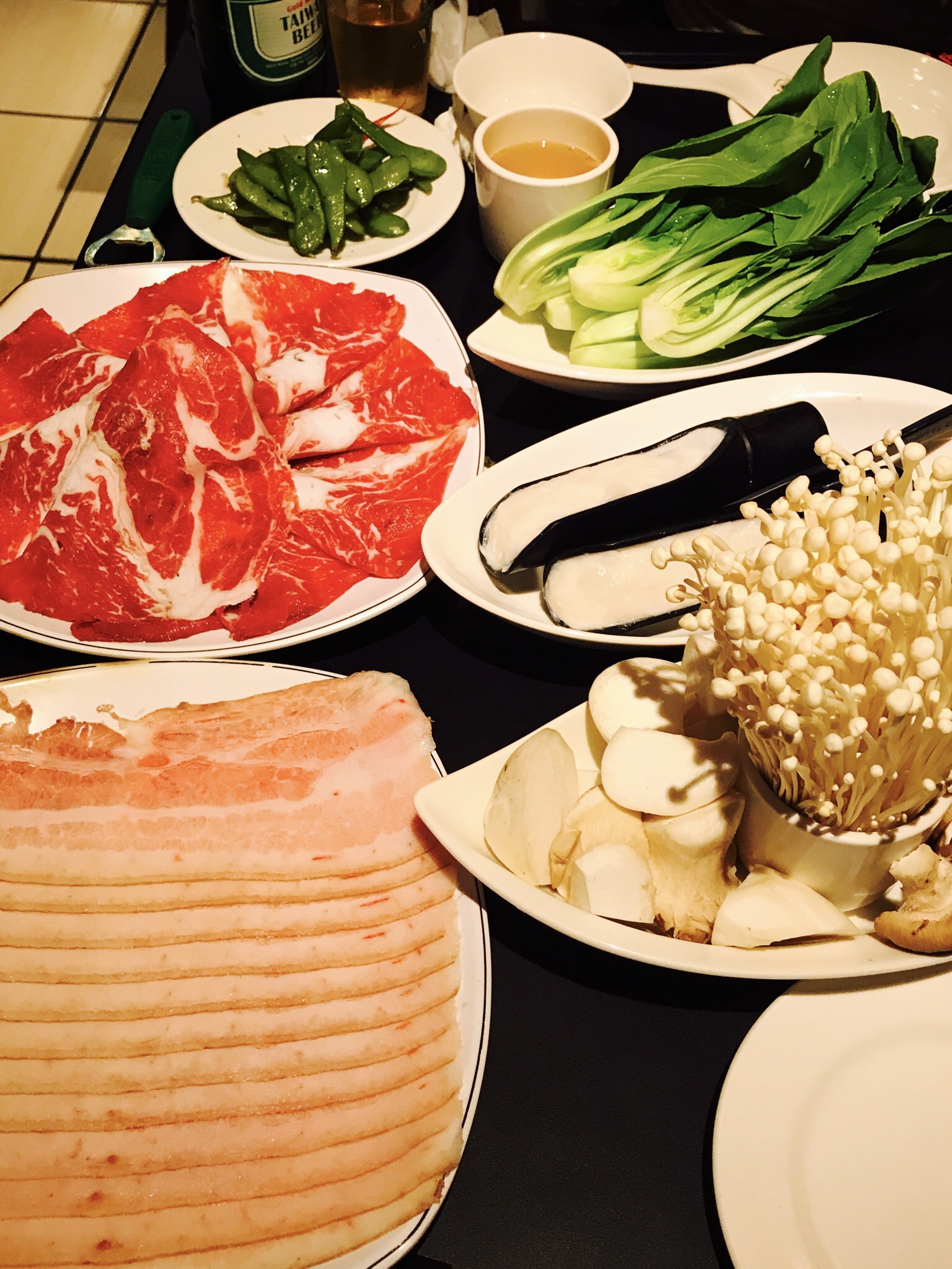 【台北】酸っぱい白菜鍋を食べる【酸菜白肉火鍋】
