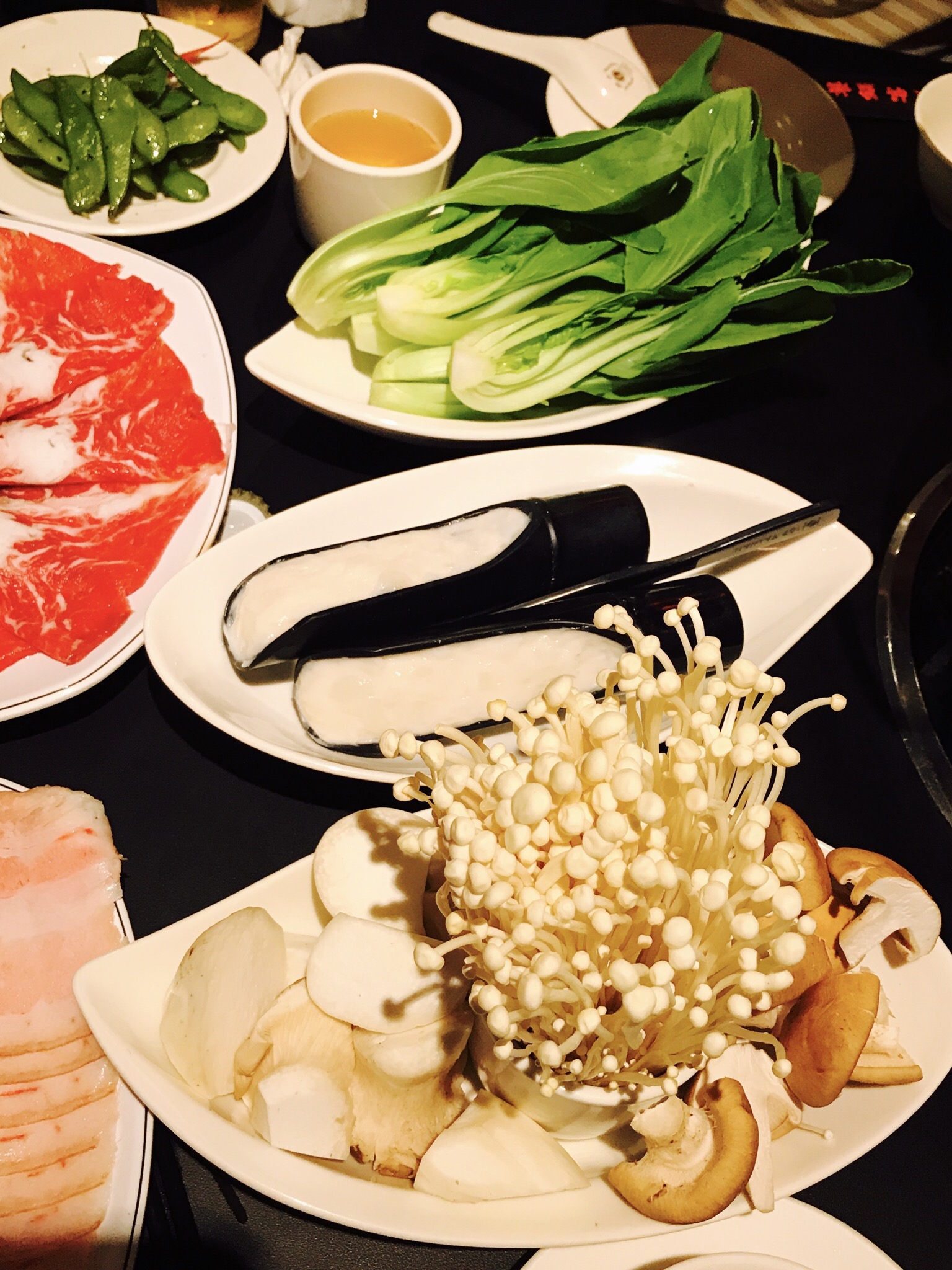 【台北】酸っぱい白菜鍋を食べる【酸菜白肉火鍋】