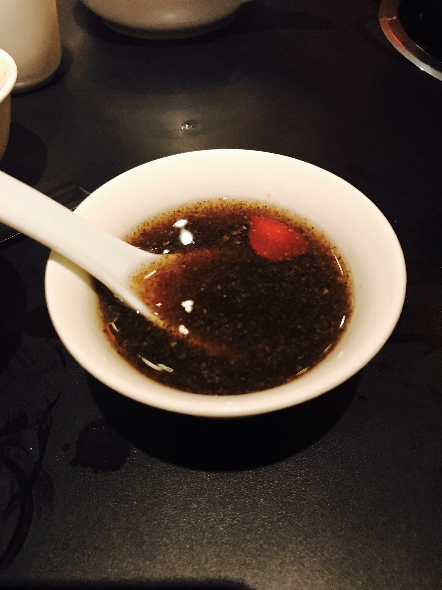 【台北】酸っぱい白菜鍋を食べる【酸菜白肉火鍋】