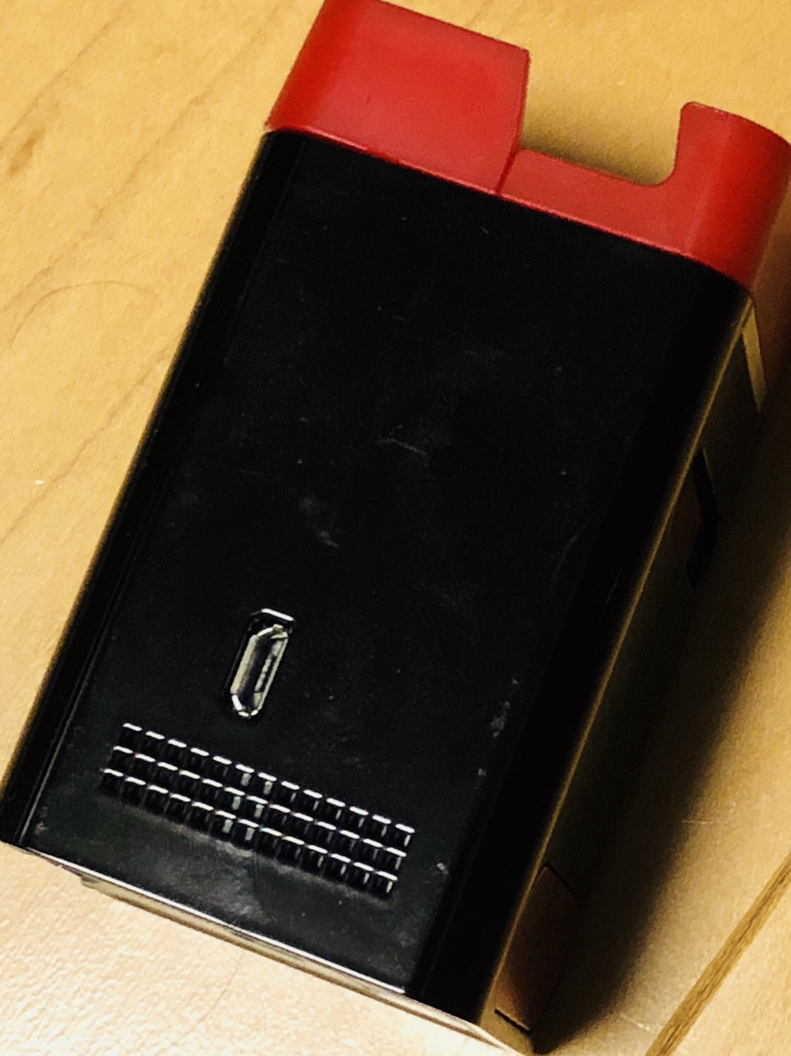 レーザー投影式キーボードはポケットにも入リます