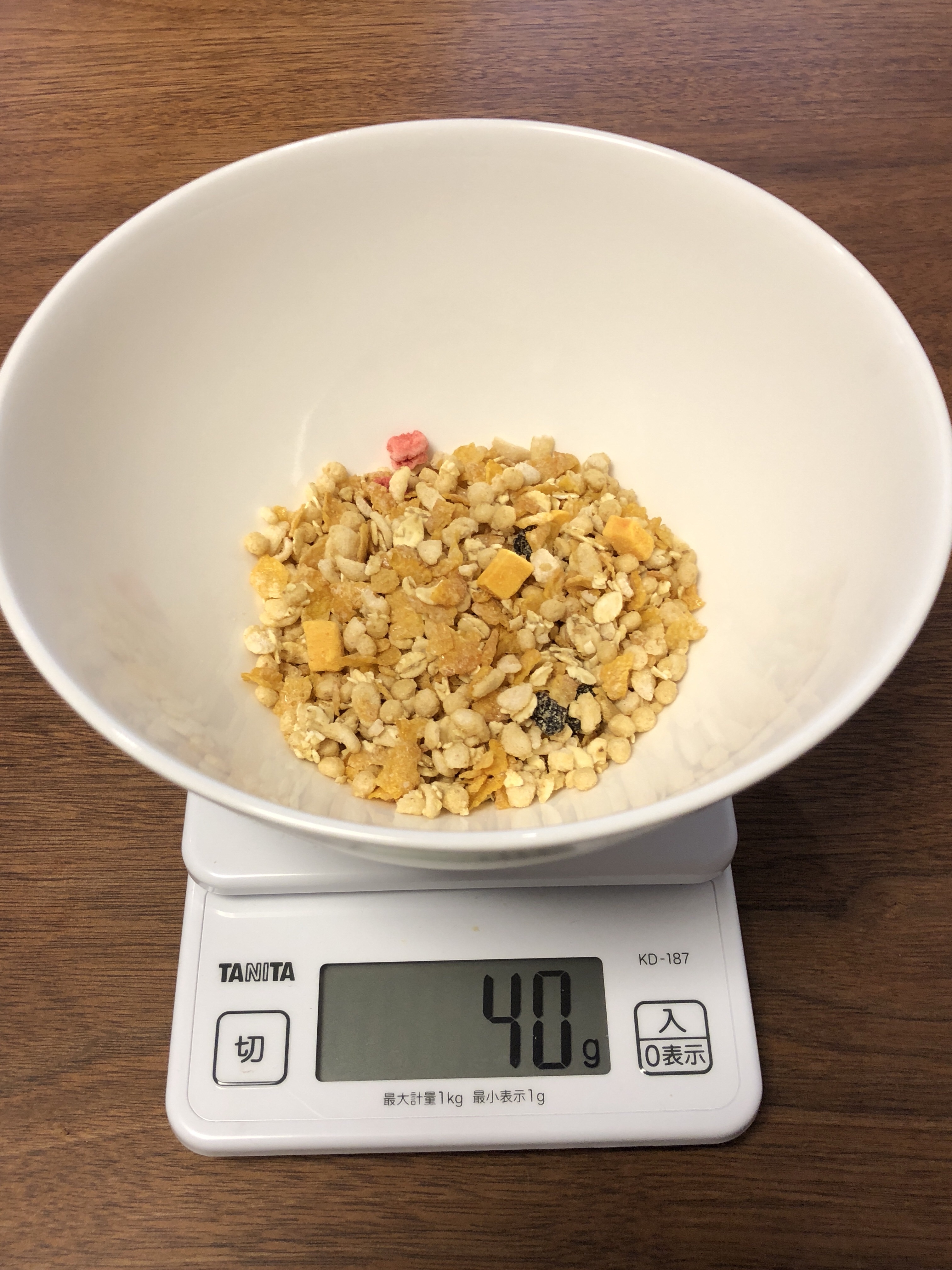 【グラノーラ40g】どのくらい？ フルーツグラノラの量り方