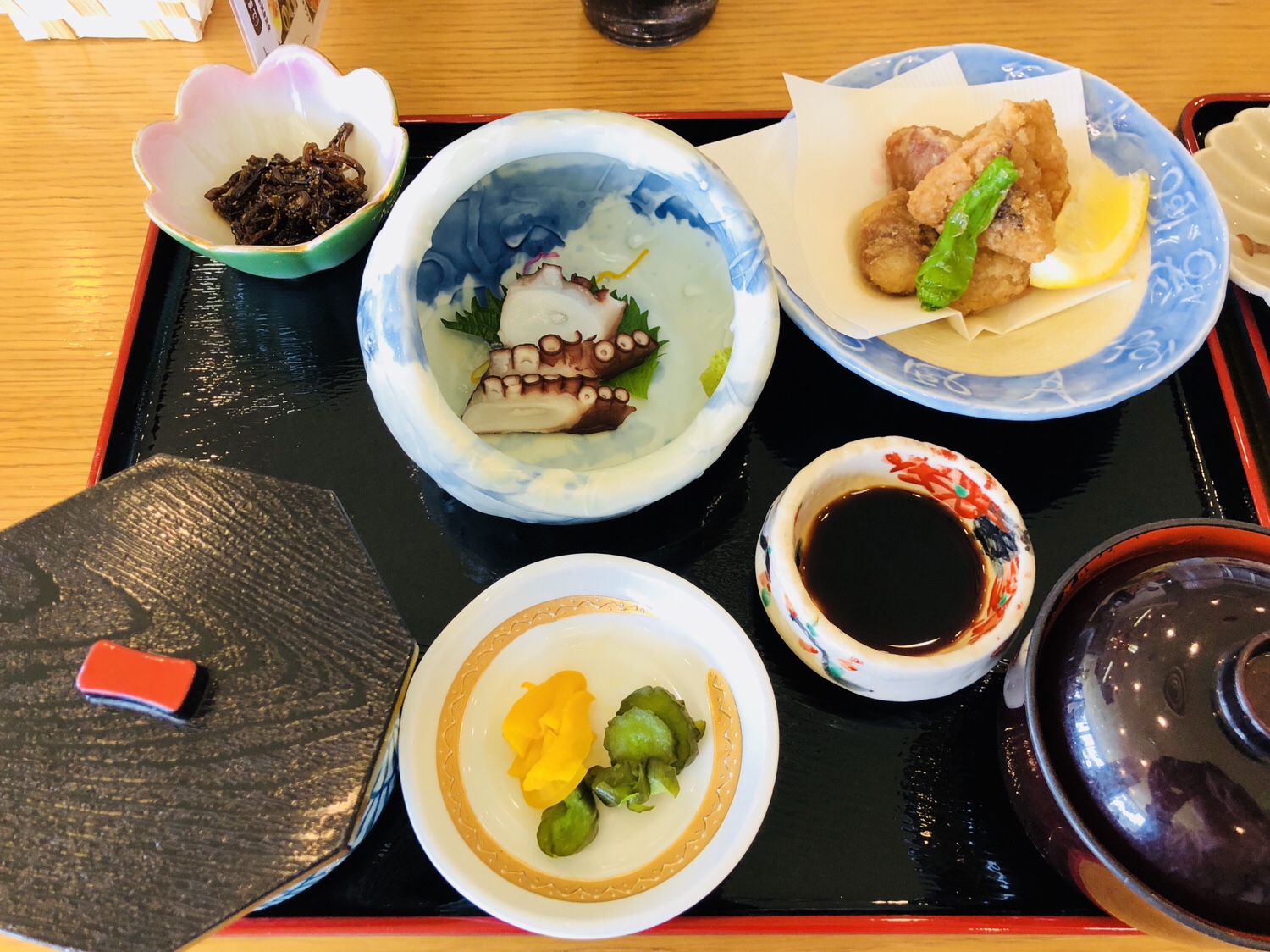 14【うさぎ島】レストランでタコ尽くし