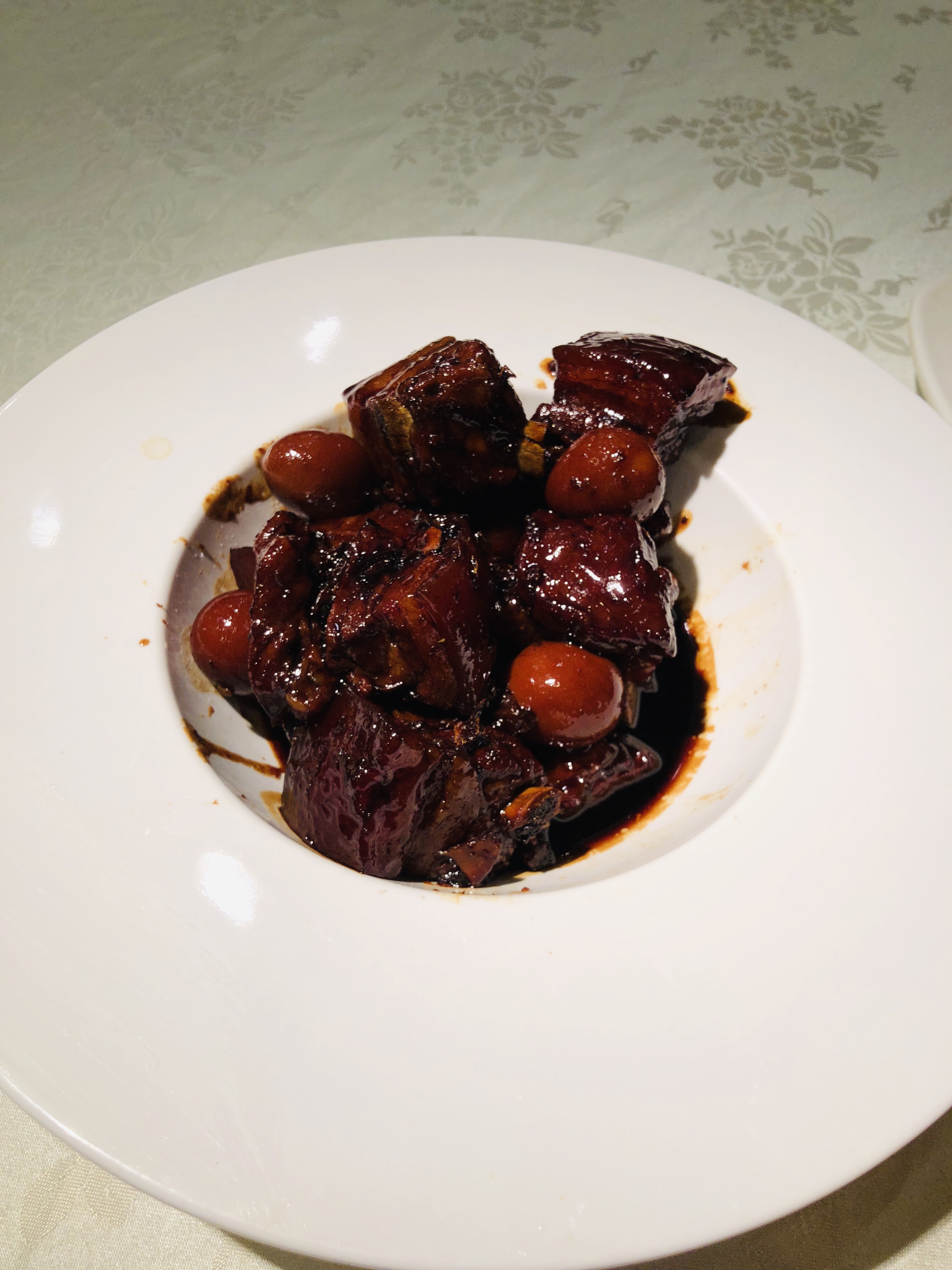 15【南京路グルメ】三瑪璐酒樓の紅焼肉と小籠包