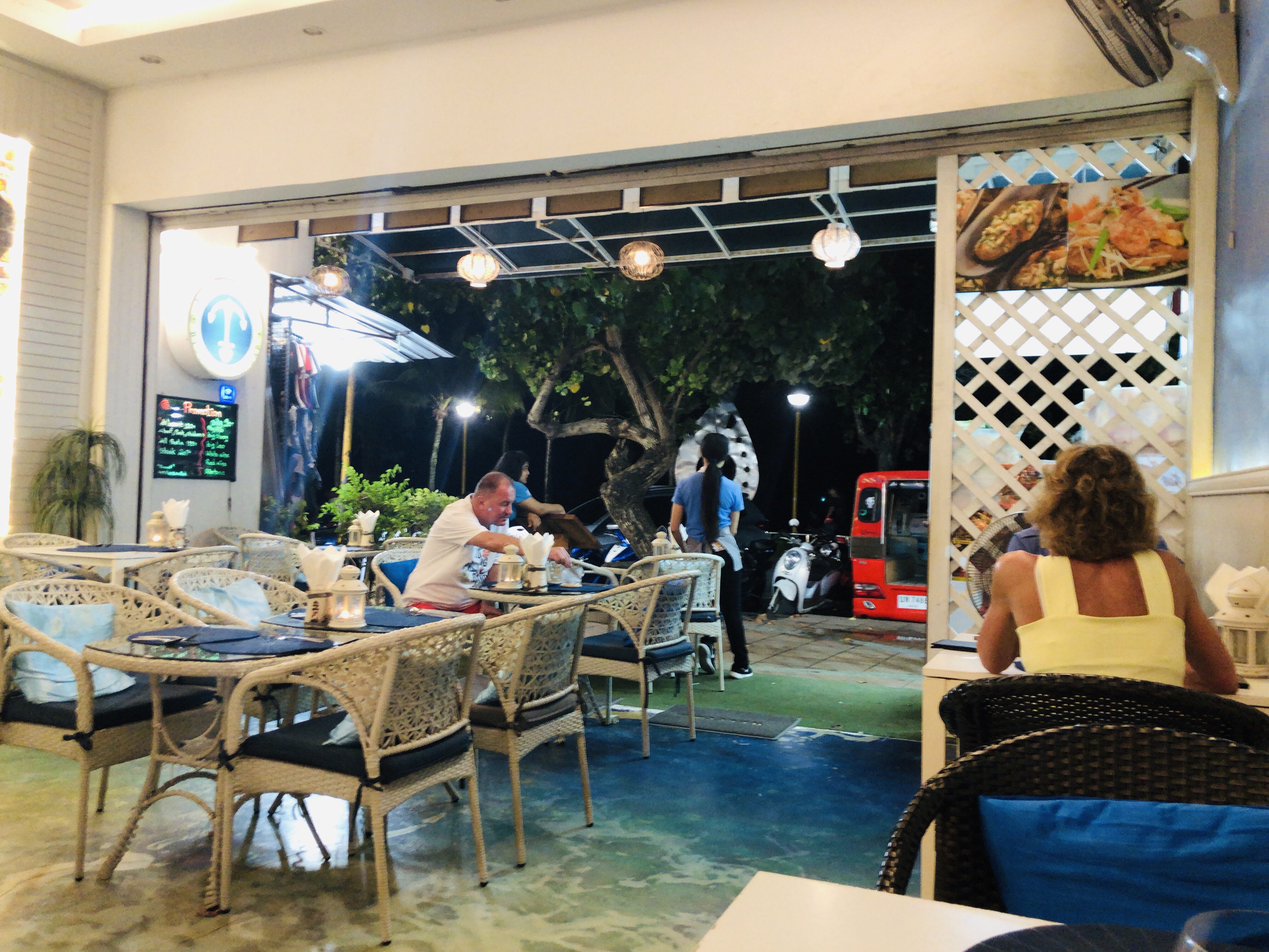 クラビ旅行記 14【アオナンビーチ】シーフード おすすめレストラン Ancora Blu Bistro and Bar