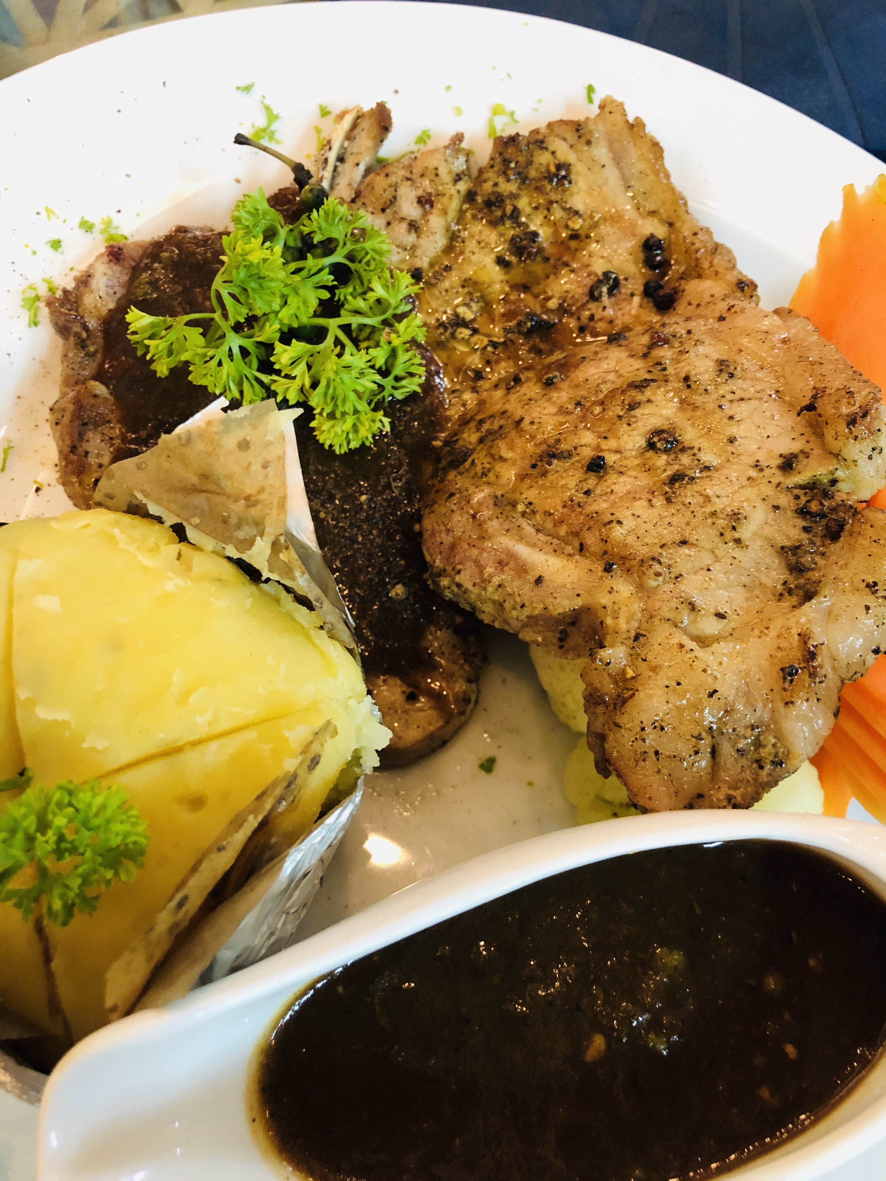 クラビ旅行記 20 アオナンビーチでステーキ【レストラン】