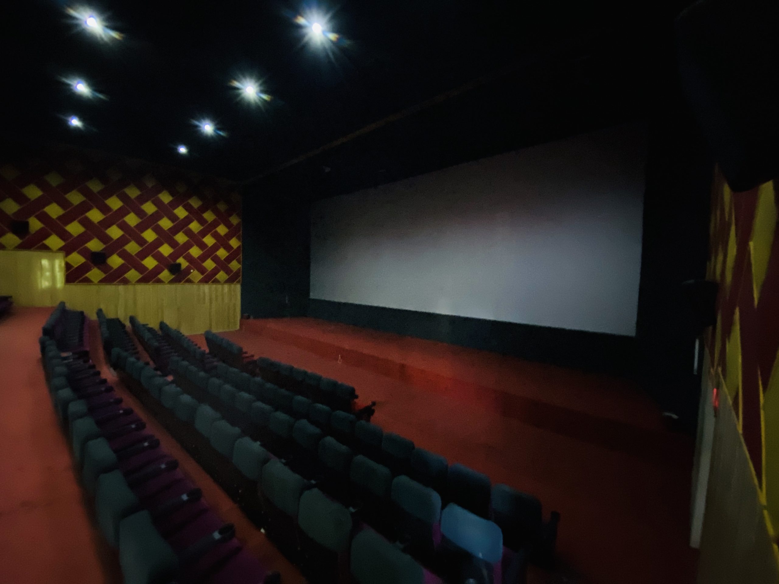 【インド旅行記】EP14 インドの映画館でインド映画を観る