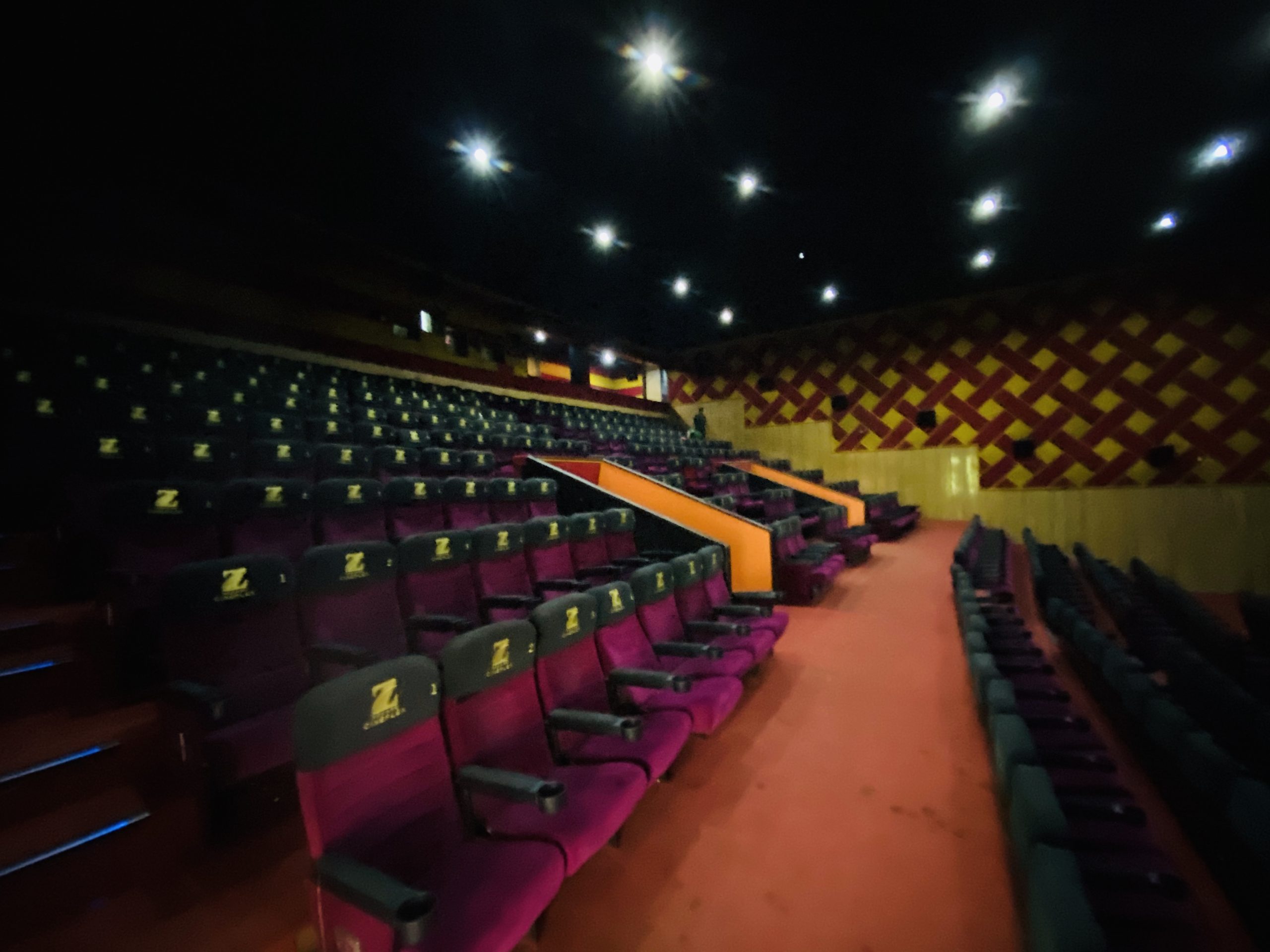 【インド旅行記】EP14 インドの映画館でインド映画を観る