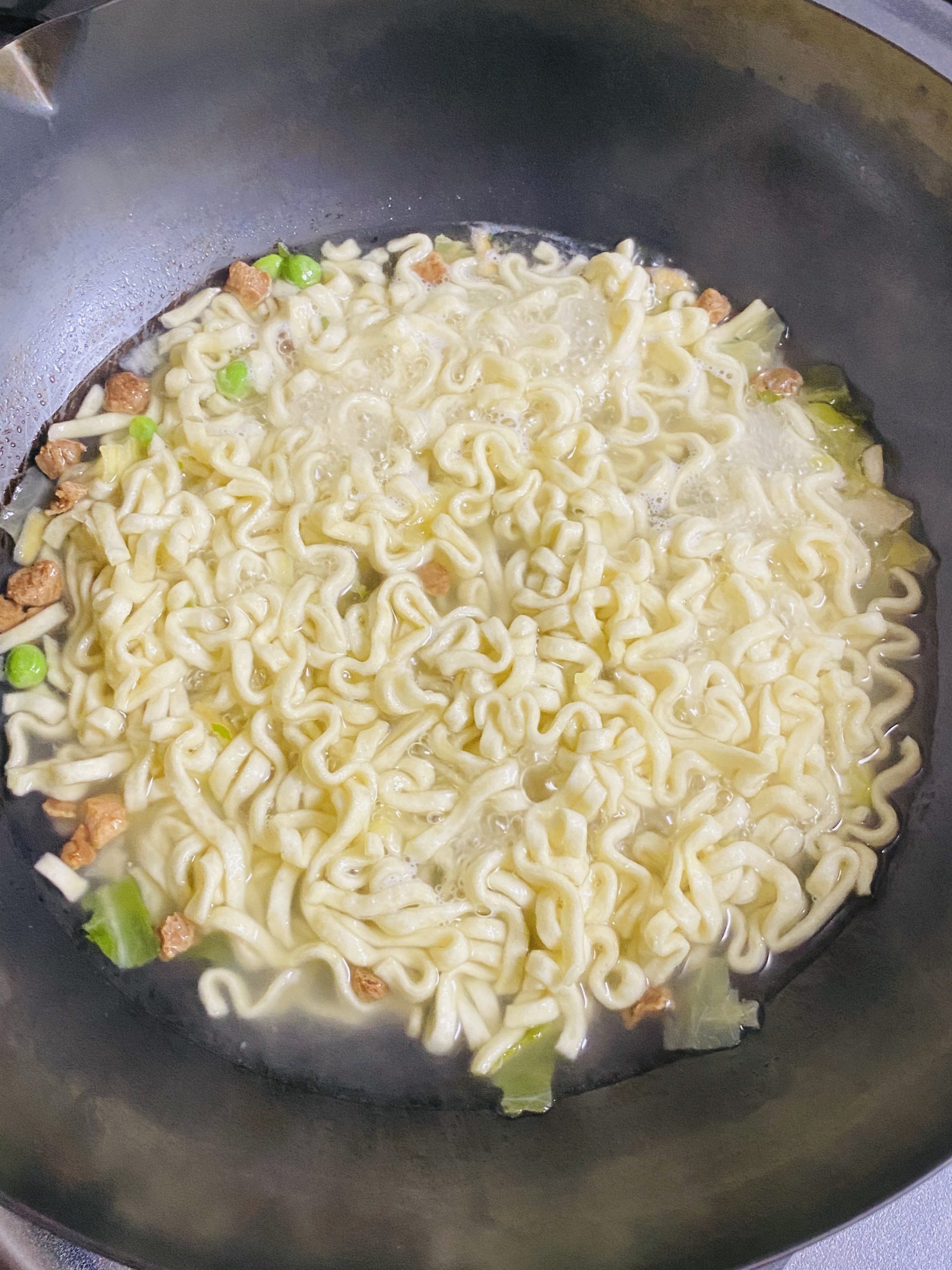 韓国のインスタントのジャージャン麺の作り方【チャーワン編】