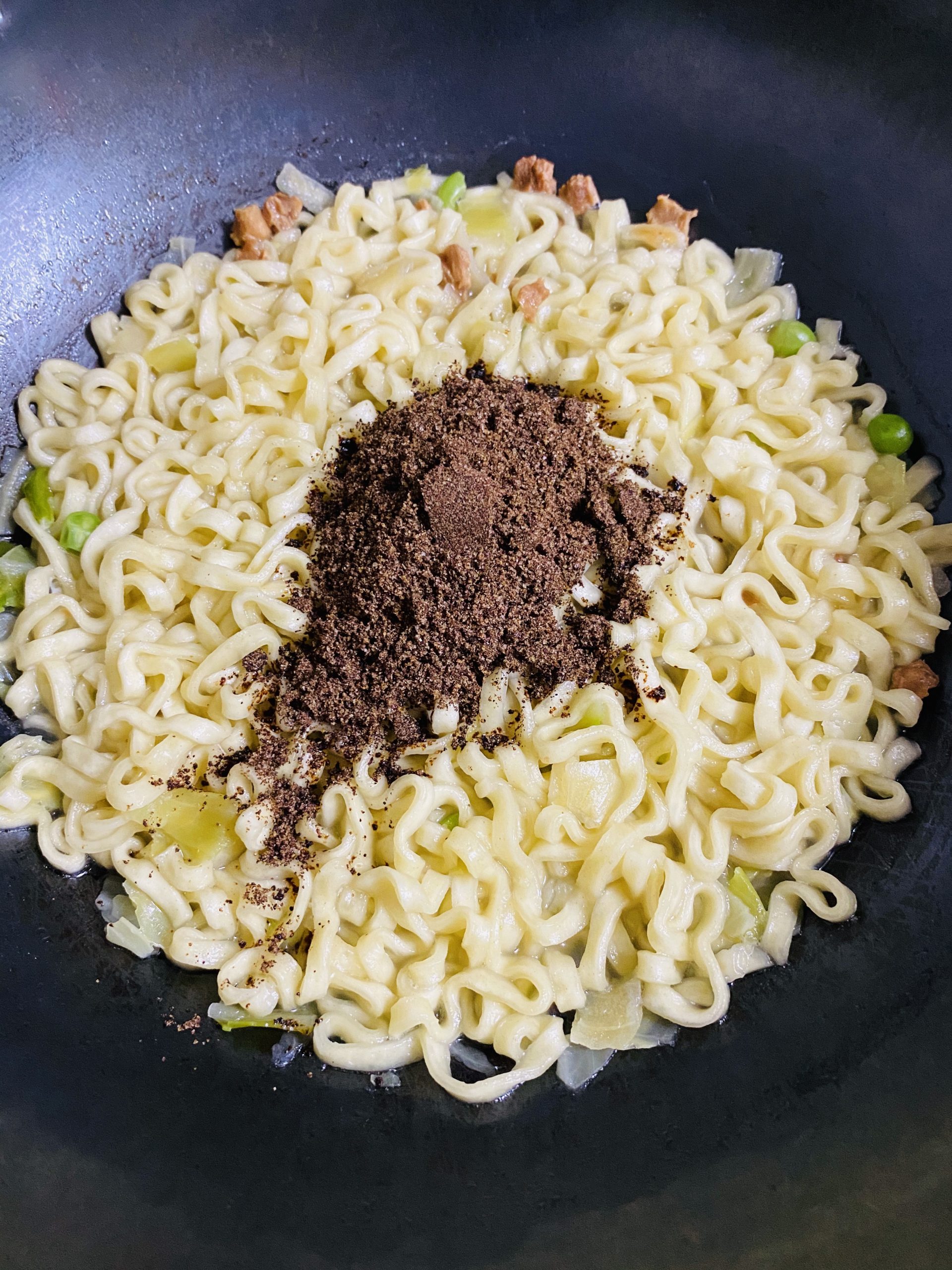 韓国のインスタントのジャージャン麺の作り方【チャーワン編】