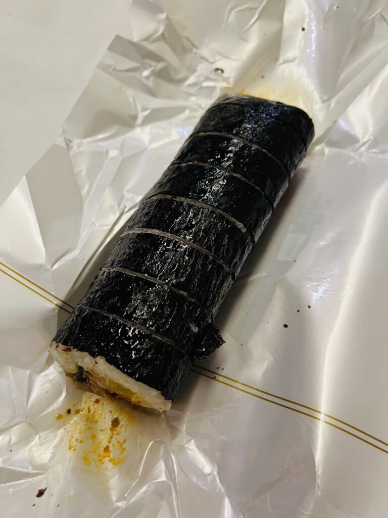 韓国ソウル旅 Ep16 コンビニのキンパ（海苔巻き）の食べ方