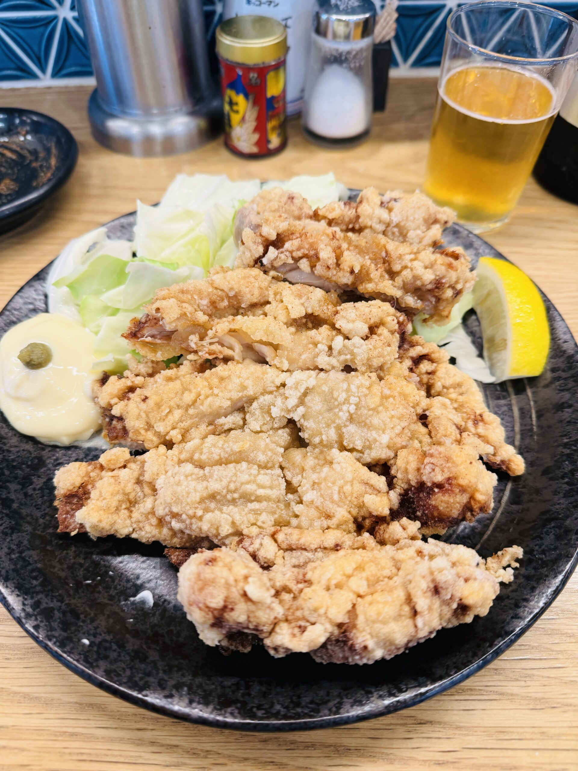 信州の味！上田の山賊焼きを堪能する。コンセントのある上田ゴールデン酒場