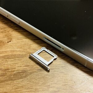 iPhone16 開封の儀とSIMカードの入れ替え方法｜初期設定ガイド【SIMカードの向きは？】