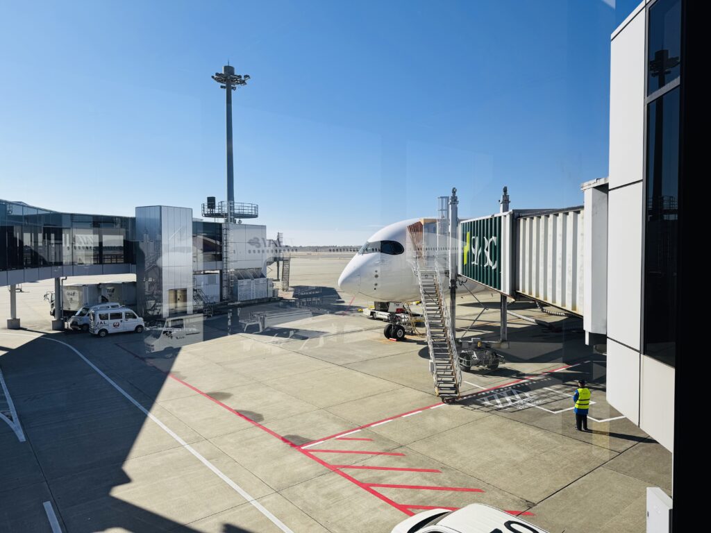 【バンコク旅行記2025】 Ep02|なぜかトイレに行かずに着いたバンコク行きの6時間半 【バンコク旅行記2025】 Ep02|なぜかトイレに行かずに着いたバンコク行きの6時間半
