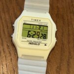 TIMEX T80 グローインザダークの時間設定方法と実用レビュー｜旅ブロガーが選んだ“光る一本”