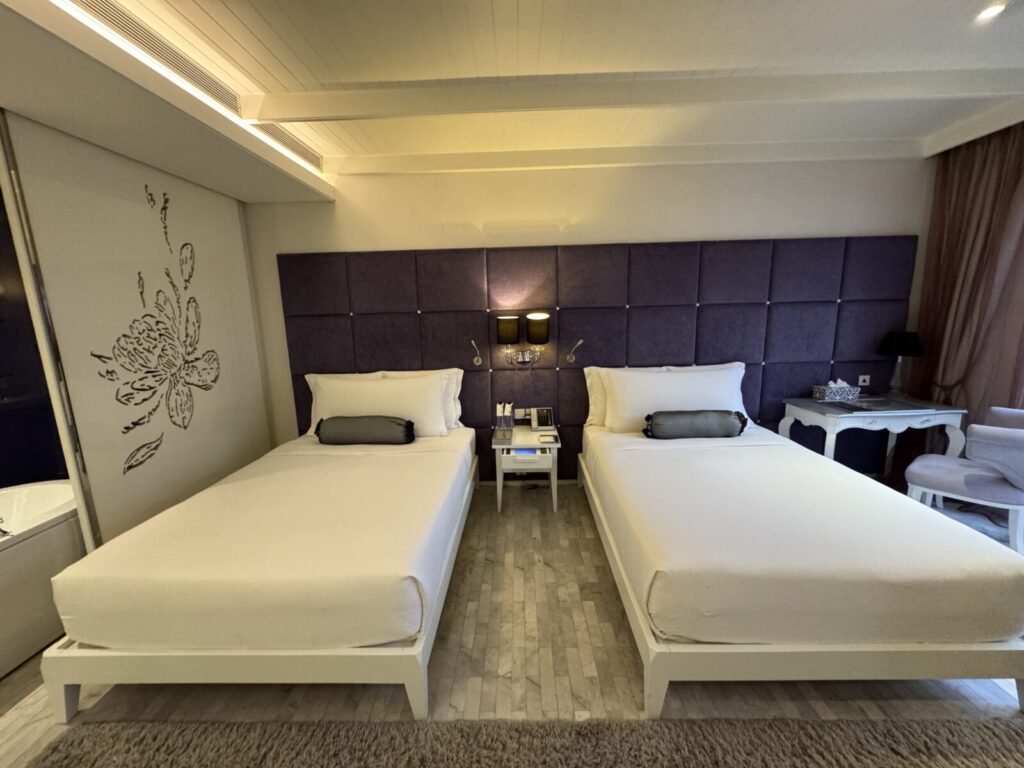 【バンコク旅行記2025】Hua Chang Heritage Hotelにチェックイン。広い客室と剥き出しのバスタブ 【バンコク旅行記2025】Hua Chang Heritage Hotelにチェックイン。広い客室と剥き出しのバスタブ