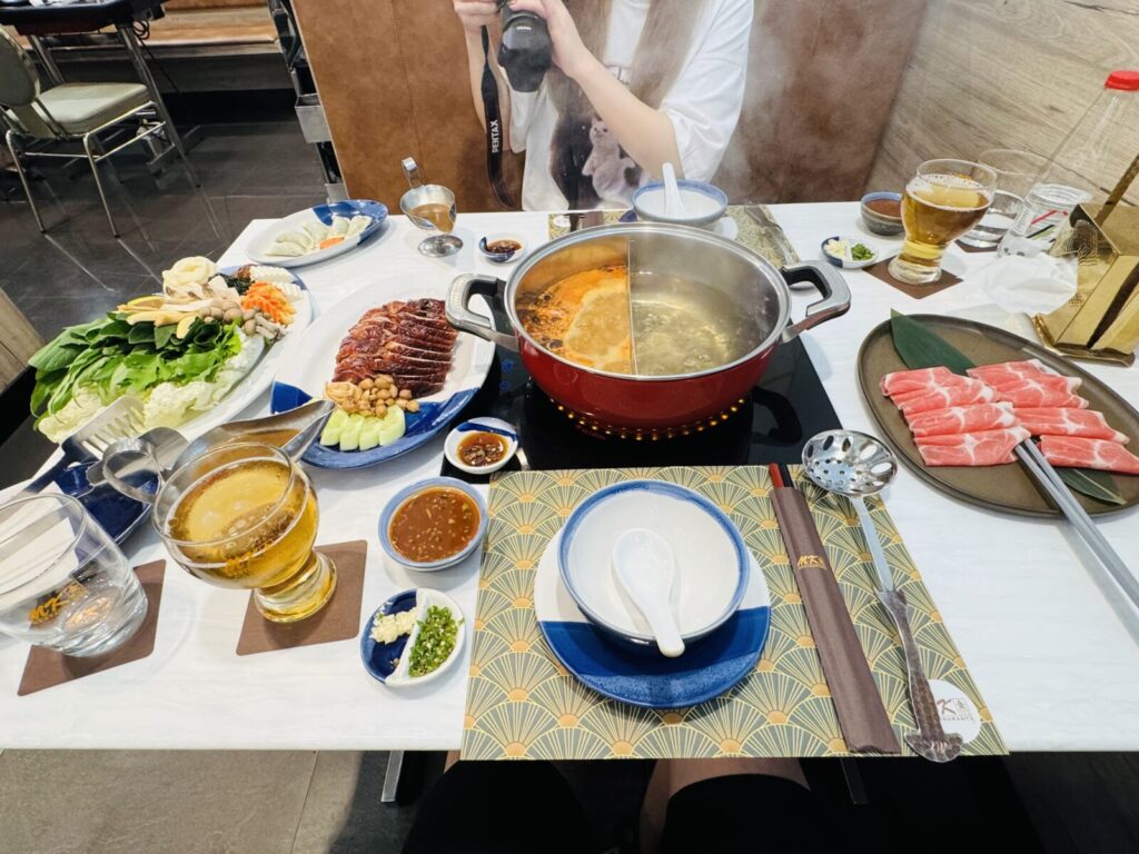 【バンコク旅行記2025】Ep05 初日は両替してサイアムスクエアを歩き、タイスキで終える 【バンコク旅行記2025】Ep05 初日は両替してサイアムスクエアを歩き、タイスキで終える