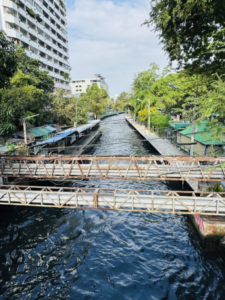 【バンコク旅行記2025】Ep06 二日目の朝食はMono cafe bkkで 【バンコク旅行記2025】Ep06 二日目の朝食はMono cafe bkkで