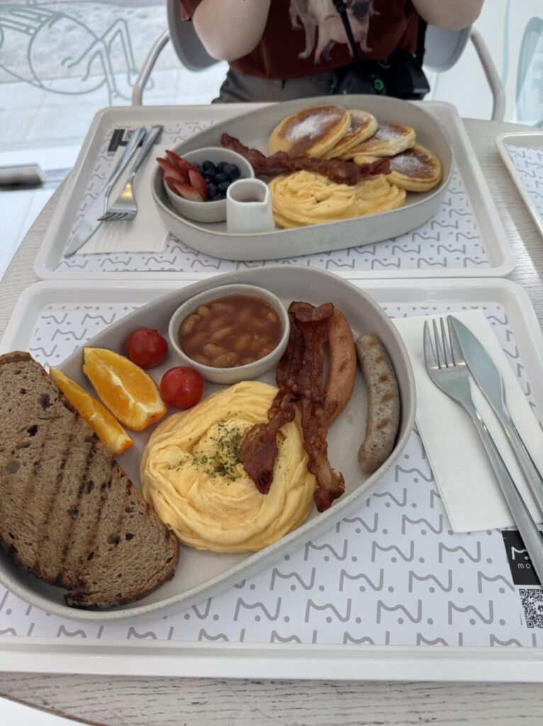 【バンコク旅行記2025】Ep06 二日目の朝食はMono cafe bkkで 【バンコク旅行記2025】Ep06 二日目の朝食はMono cafe bkkで