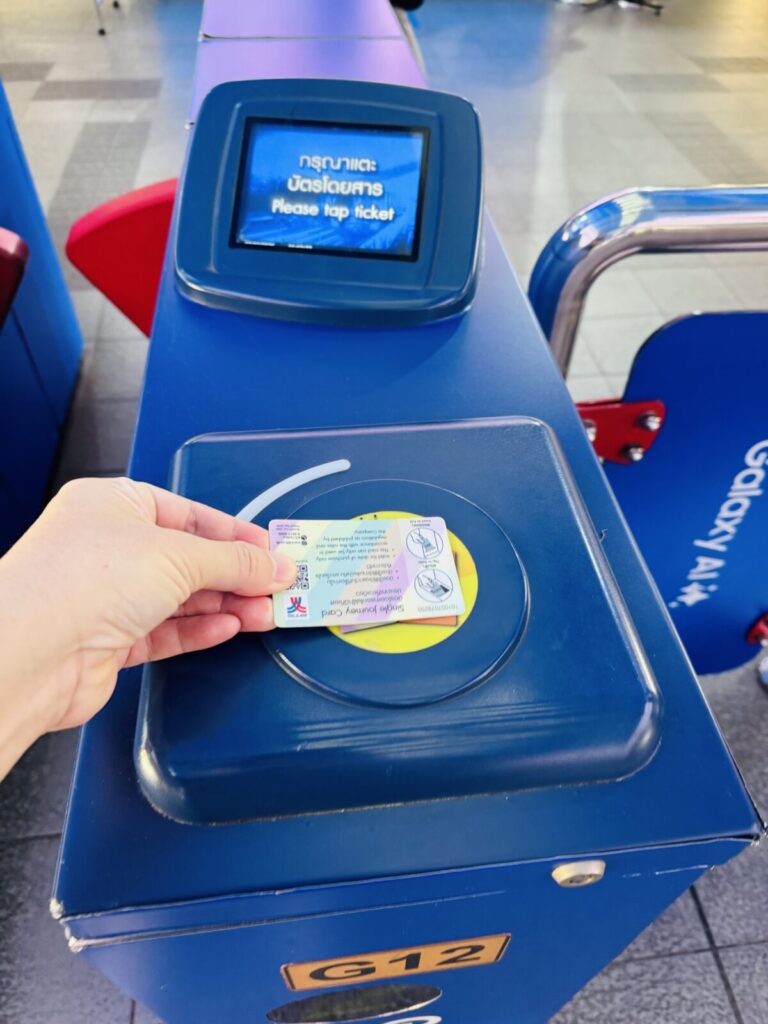 【バンコク旅行記2025】Ep07 サイアムスクエアでマンゴ・タンゴのカオニャオマムアンを食べる